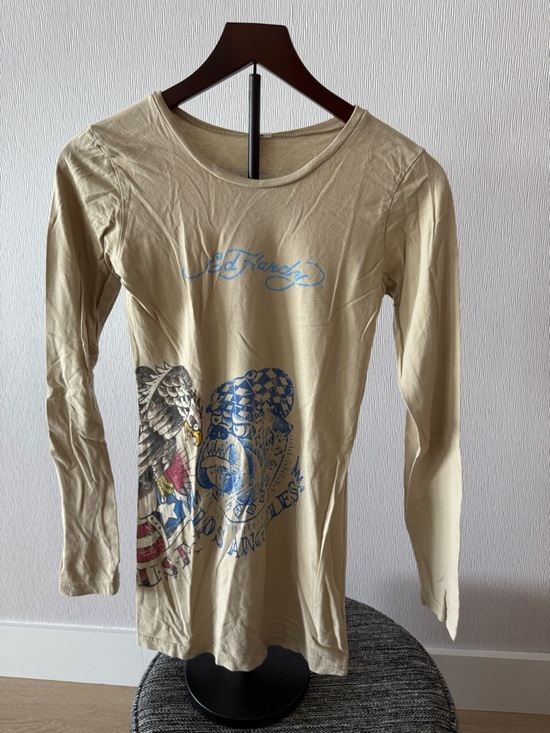 Ed Hardy Tops - Ed Hardy Beige Tee with Blue and Multicolor Tiger Label